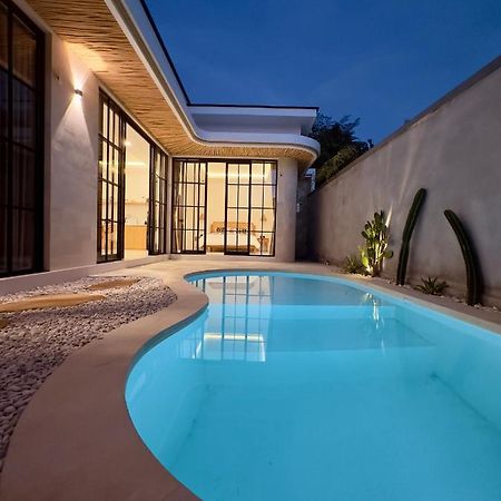 Emma'S Villa Seminyak  Exterior photo
